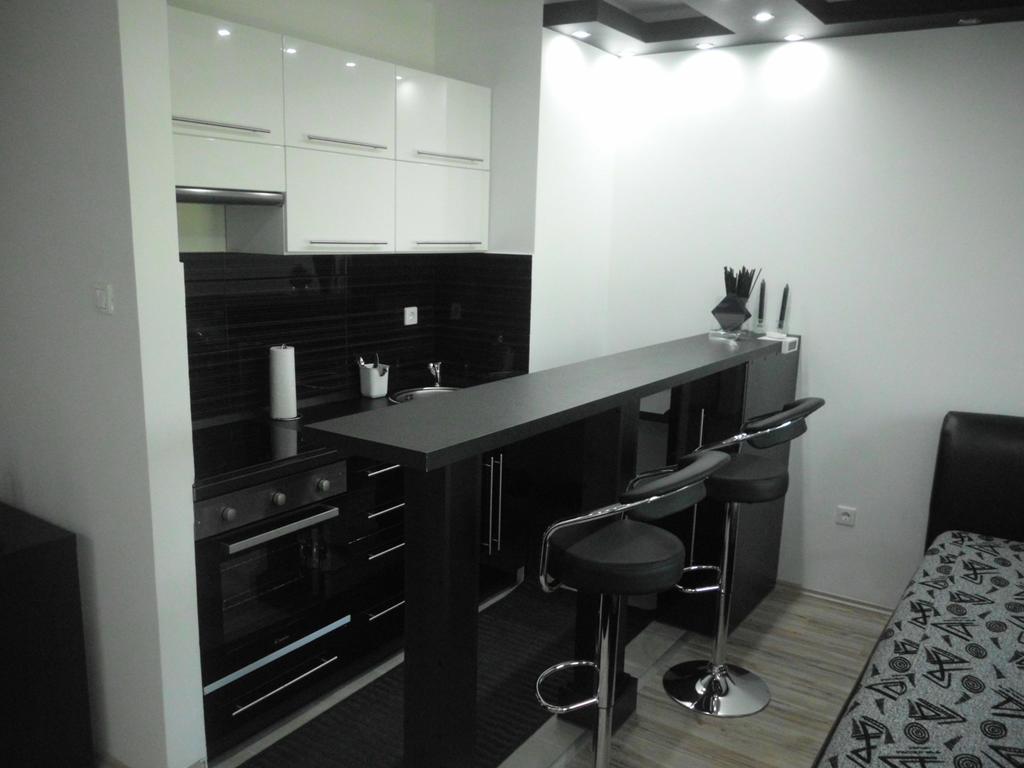Feszek Apartman ديبريتْسين الغرفة الصورة